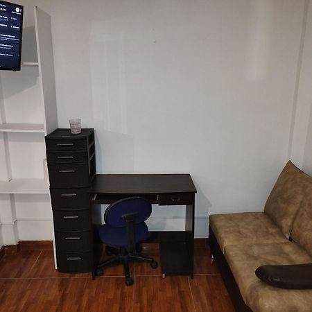 Noras Homestay Laureles เมเดยิน ภายนอก รูปภาพ