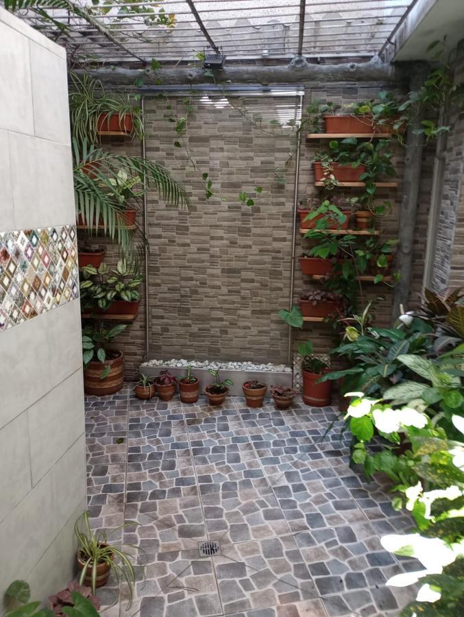 Noras Homestay Laureles เมเดยิน ภายนอก รูปภาพ