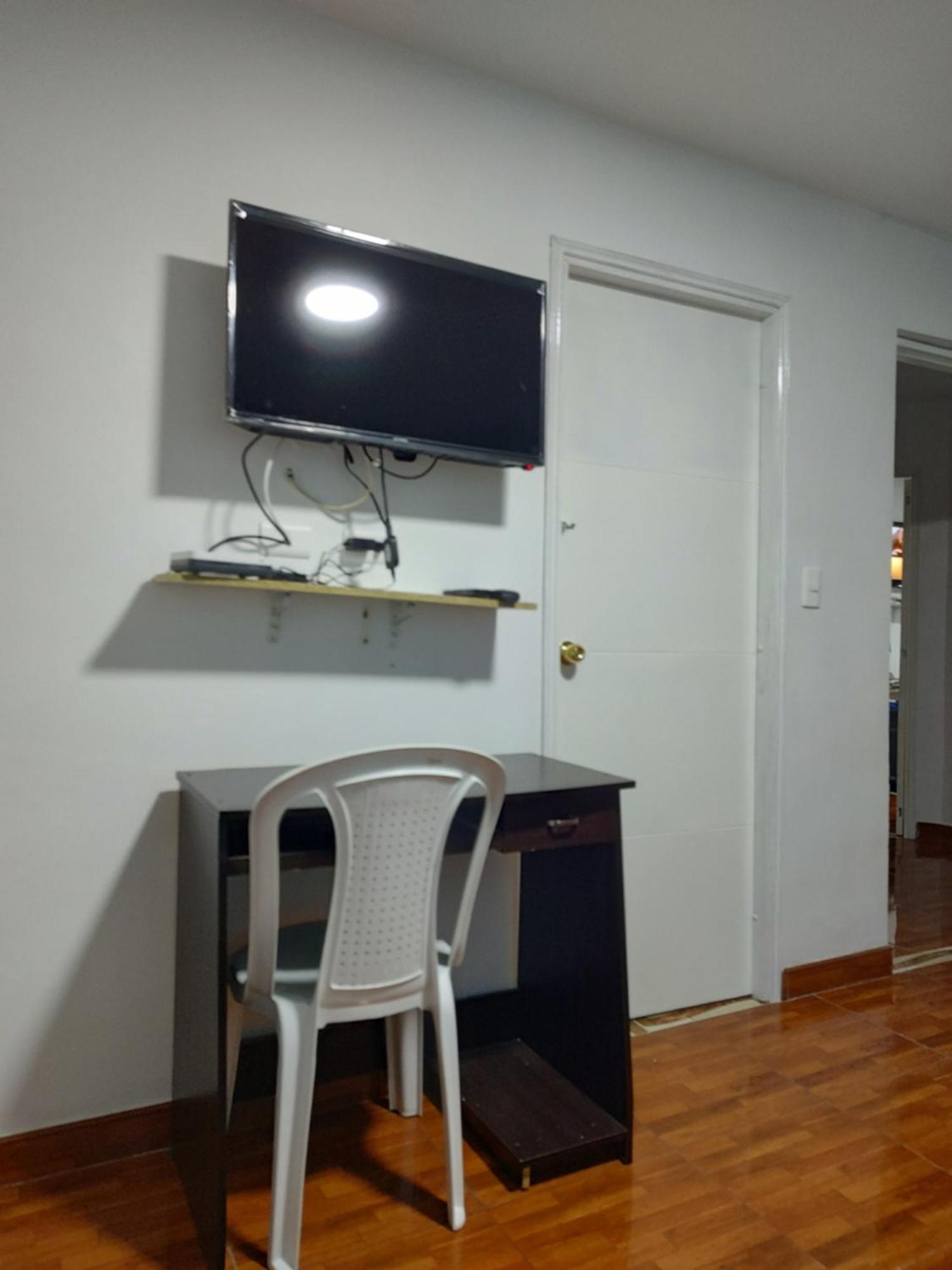Noras Homestay Laureles เมเดยิน ภายนอก รูปภาพ