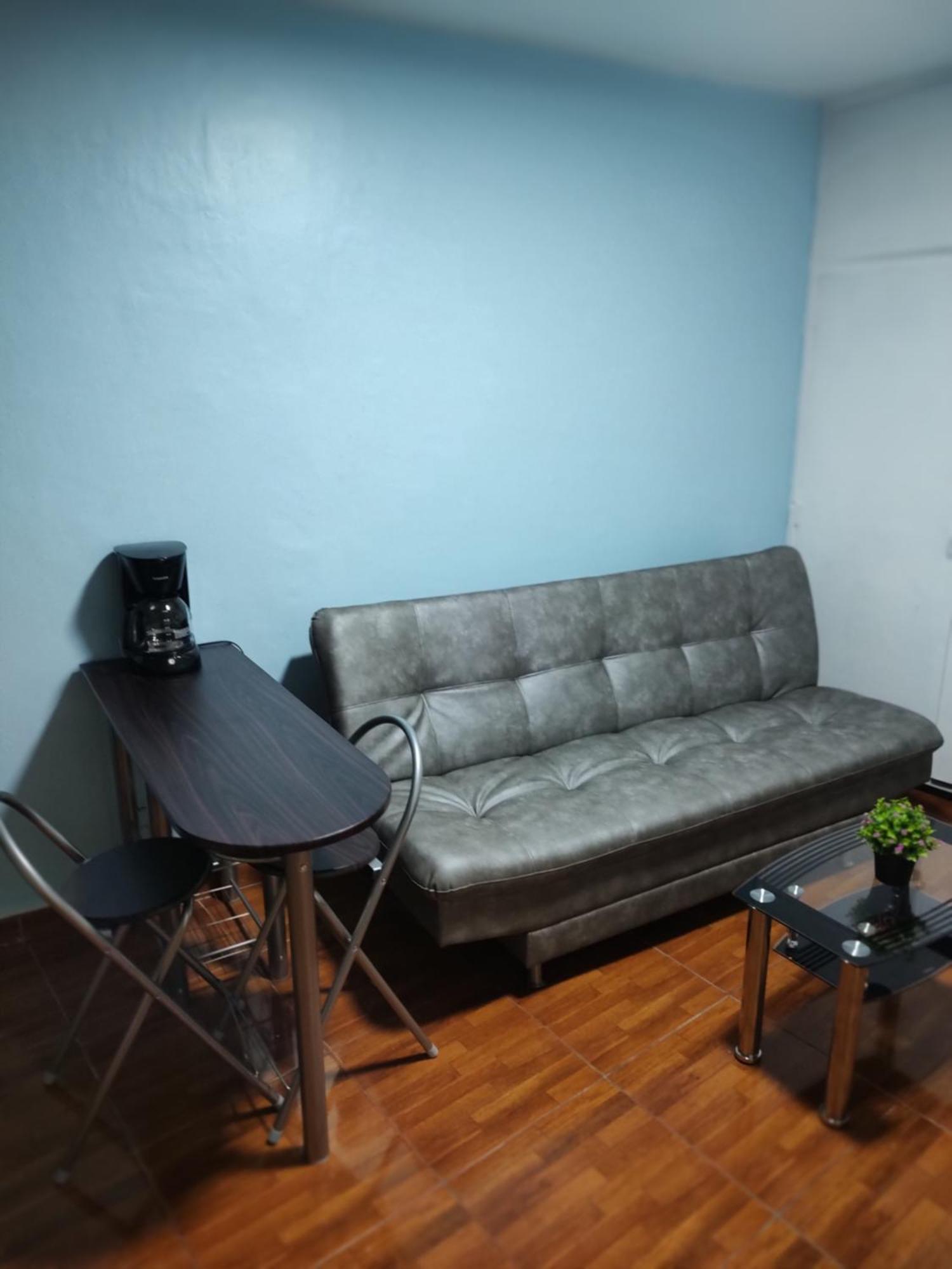 Noras Homestay Laureles เมเดยิน ภายนอก รูปภาพ