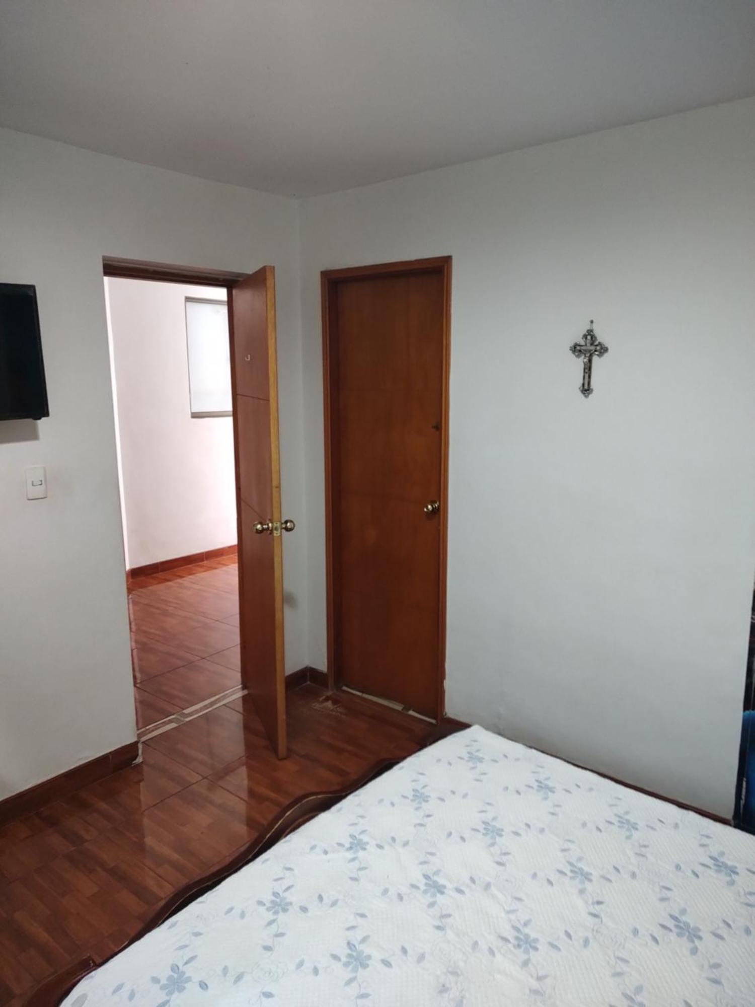 Noras Homestay Laureles เมเดยิน ภายนอก รูปภาพ