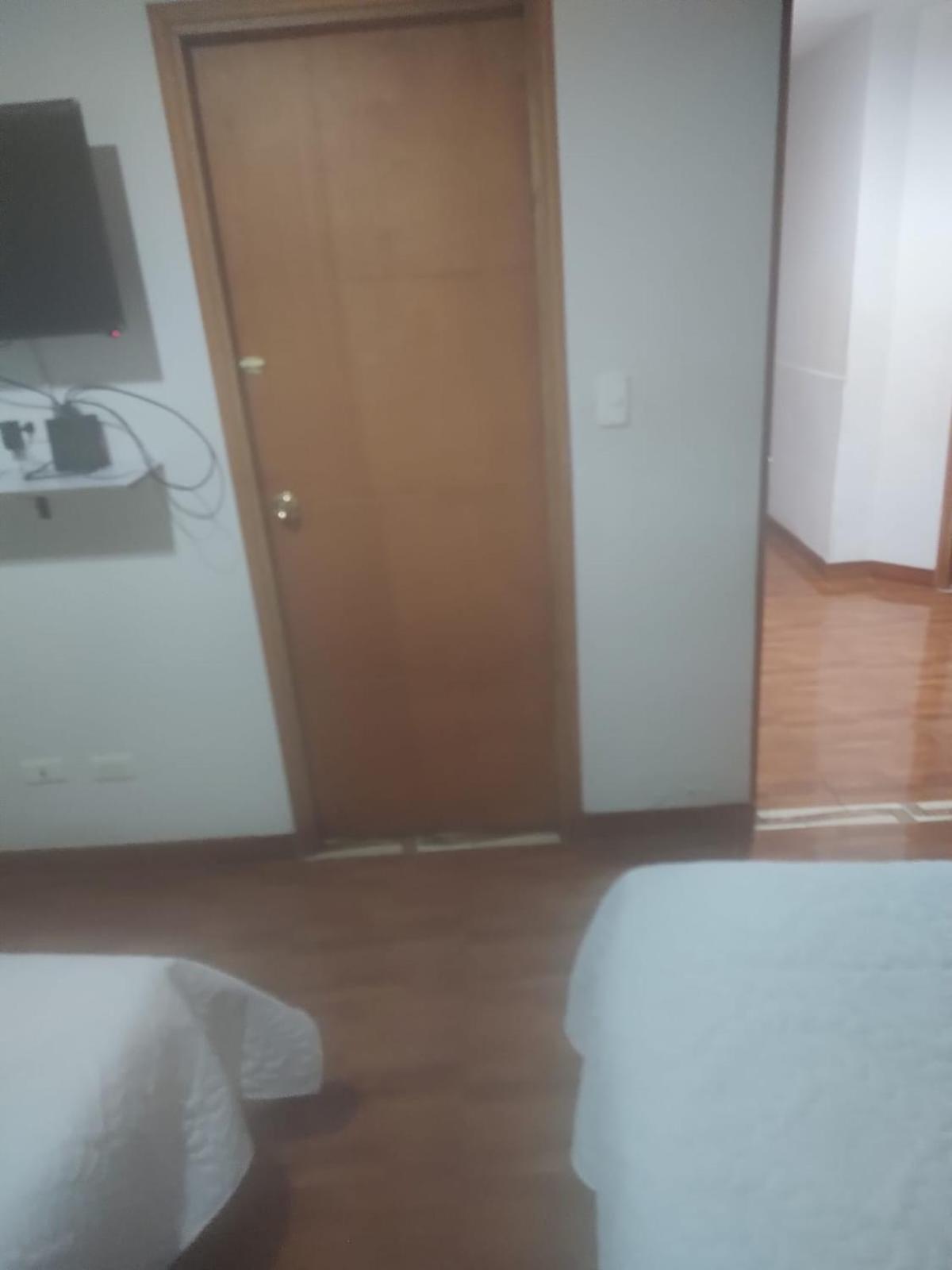 Noras Homestay Laureles เมเดยิน ภายนอก รูปภาพ